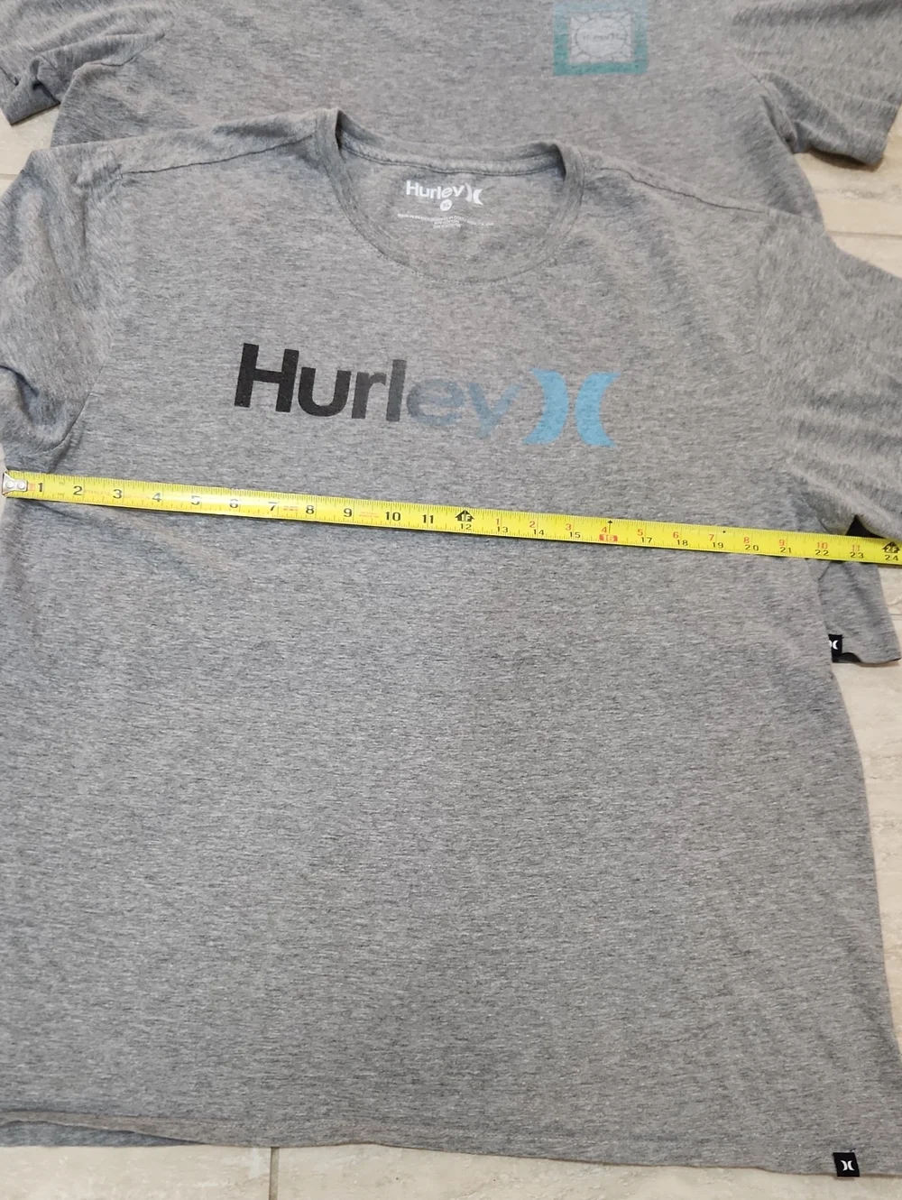 2 Hurley T-Shirt Bundle Men's XL Extra Large Gray Graphic Faded Logo - Picture 3 of 11